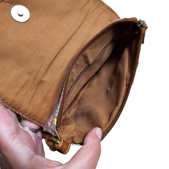 No Name Owl Wristlet Good Used Condition - Picture 6 of 8